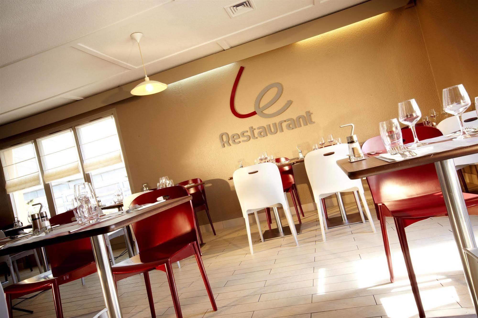 Campanile Bordeaux Ouest - Le Bouscat Hotel Restoran gambar