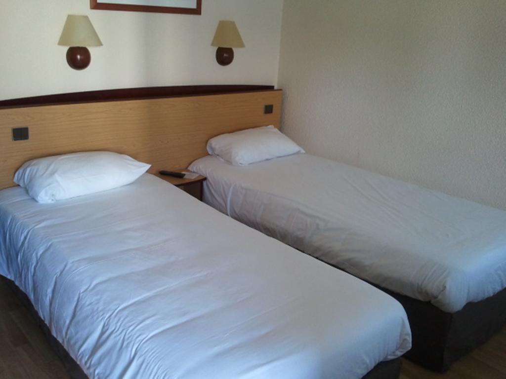 Campanile Bordeaux Ouest - Le Bouscat Hotel Bilik gambar